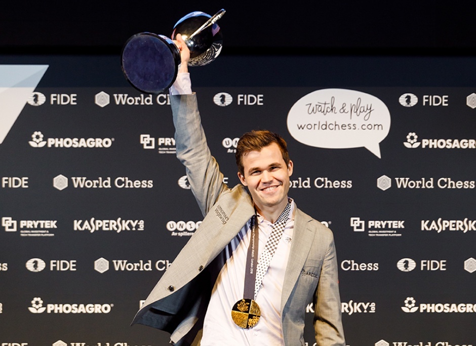 Magnus Carlsen conserve son titre de champion du monde d'échecs face à Fabiano Caruana à Londres