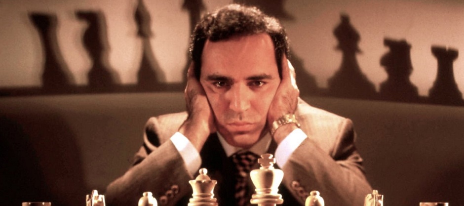 Biographie du grand champion d'échecs russe Garry Kasparov