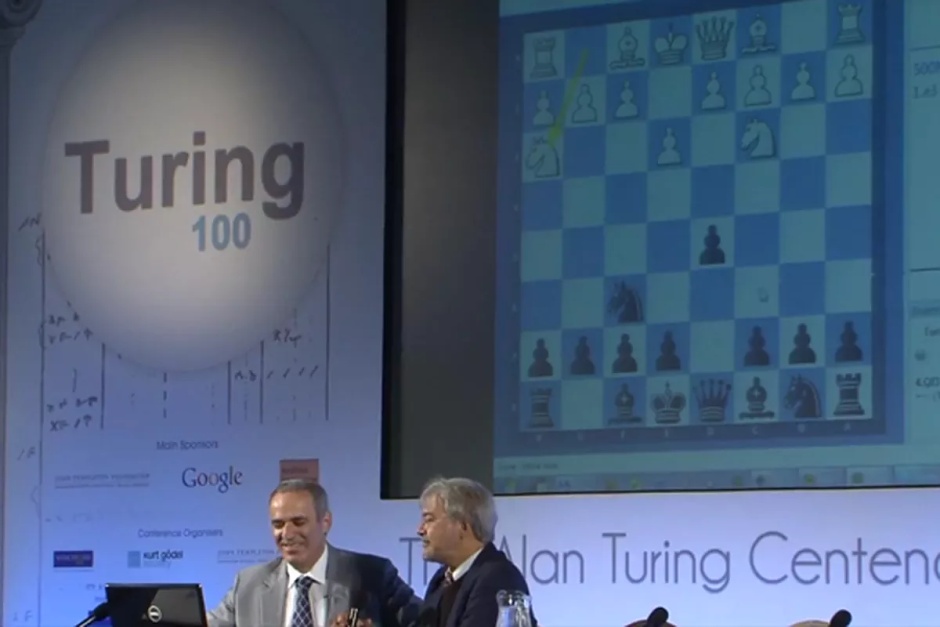 Garry Kasparov lors de la conférence du Turing 100